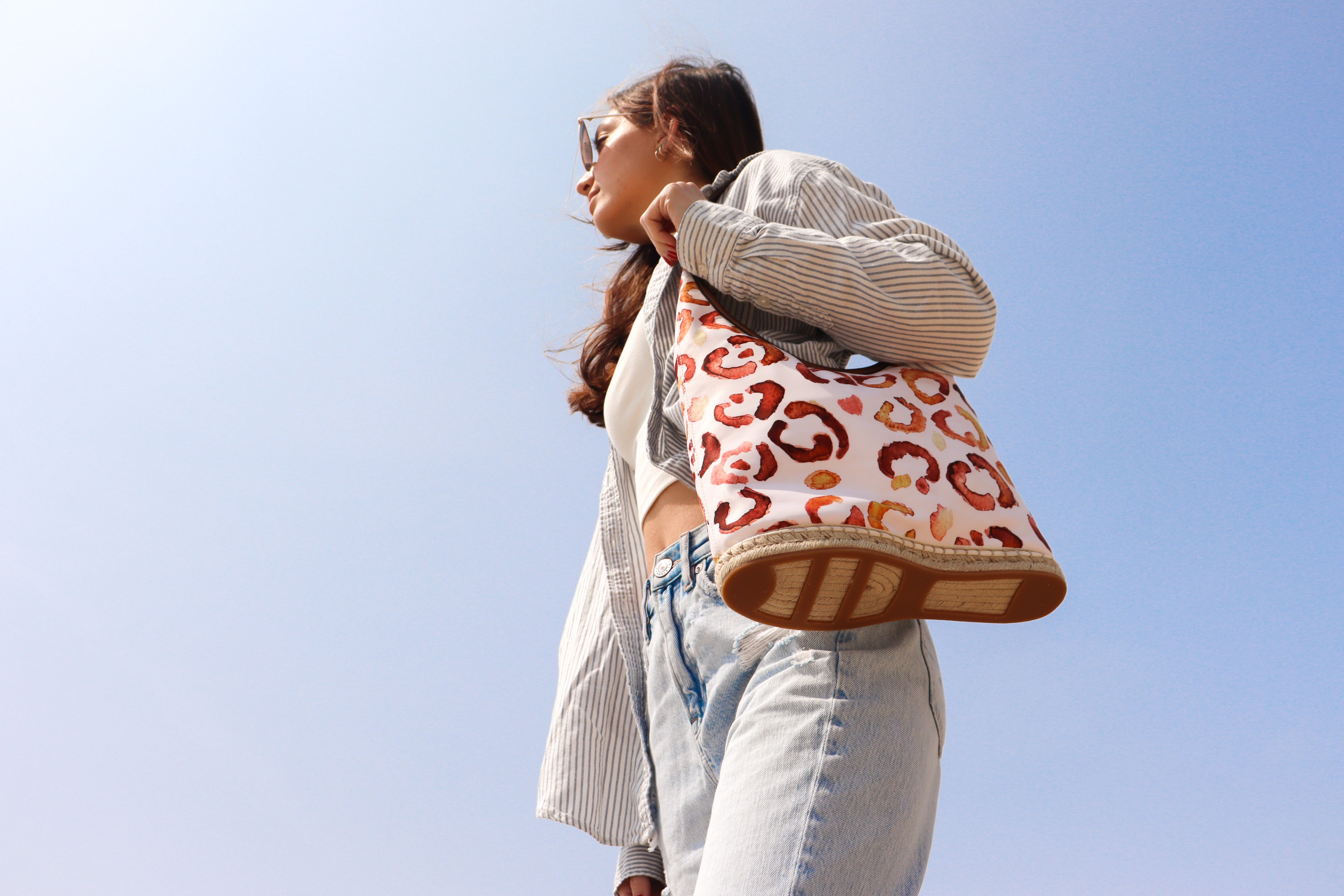 The Elizabeth Nylon Hobo - Beige Abstract